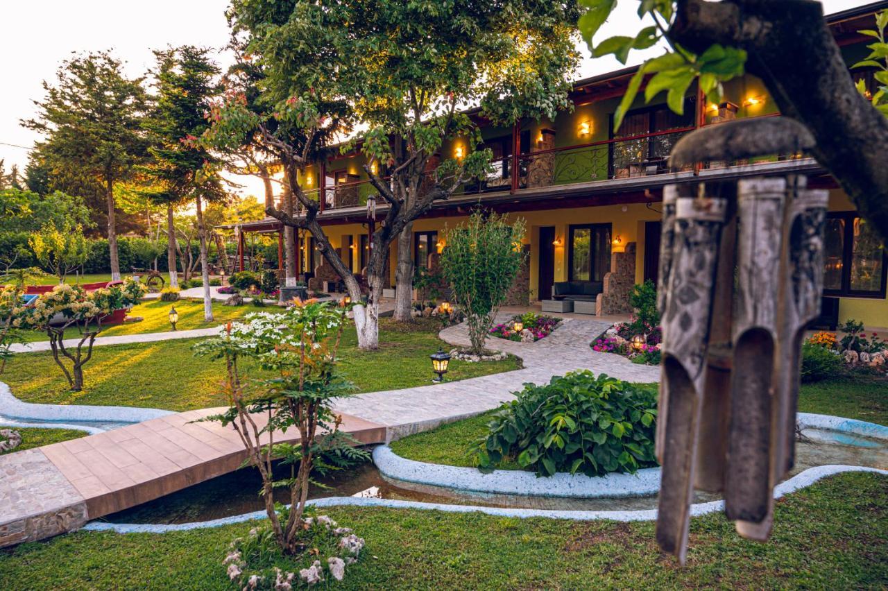 Simi Luxury Suites Плака Литохору Екстериор снимка